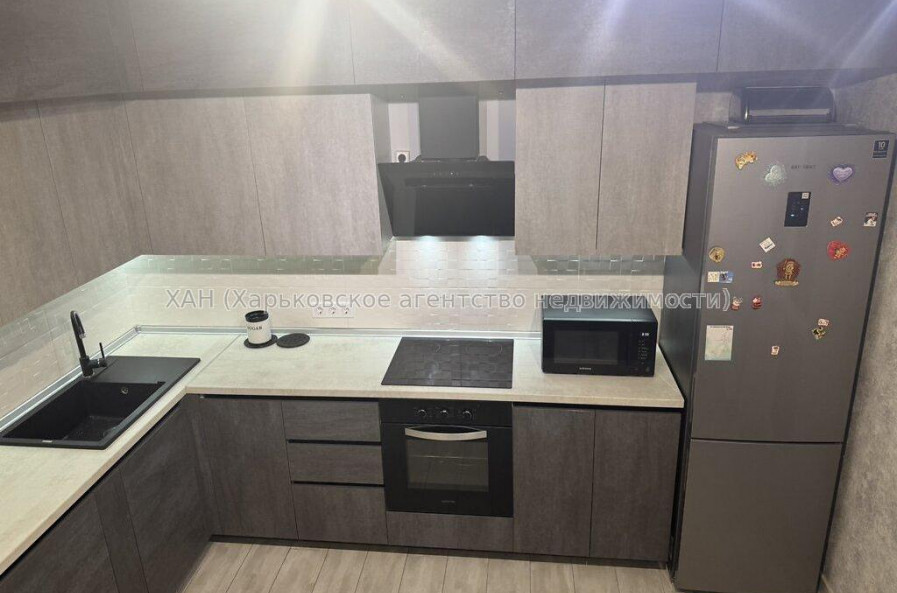 Продам квартиру, Мира ул. , 2 кім., 60 м², евроремонт 