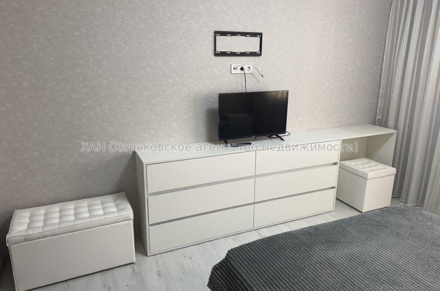 Продам квартиру, Мира ул. , 2 кім., 60 м², евроремонт 