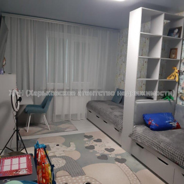 Продам квартиру, Мира ул. , 2 кім., 60 м², евроремонт 