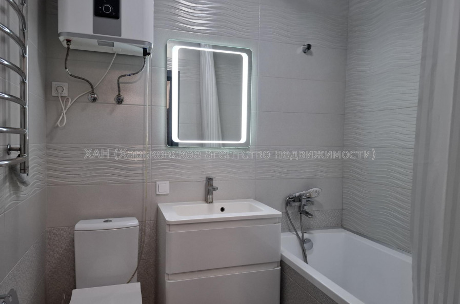 Продам квартиру, Мира ул. , 2 кім., 57.80 м², евроремонт 