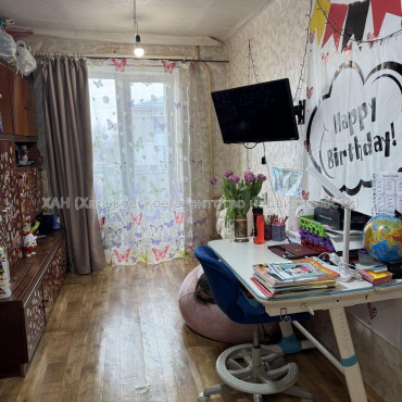 Продам квартиру, Александра Орлова ул. , 3 кім., 61 м², капитальный ремонт 