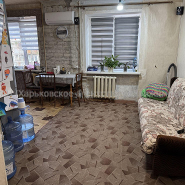 Продам квартиру, Александра Орлова ул. , 3 кім., 61 м², капитальный ремонт 