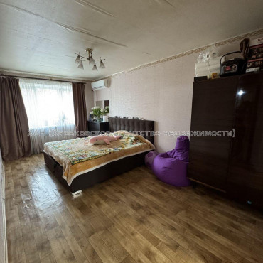 Продам квартиру, Александра Орлова ул. , 3 кім., 61 м², капитальный ремонт 