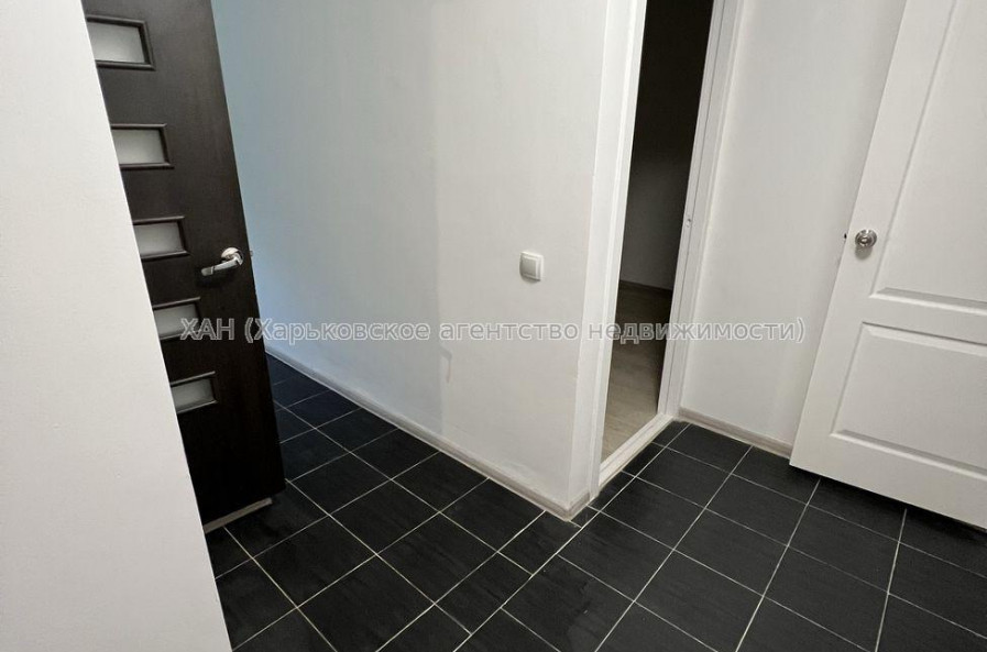 Продам квартиру, Леся Сердюка ул. , 2 кім., 49 м², косметический ремонт 