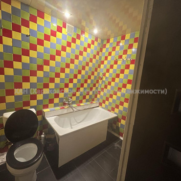 Продам квартиру, Леся Сердюка ул. , 2 кім., 49 м², косметический ремонт 