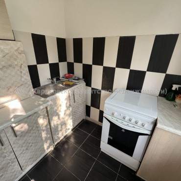 Продам квартиру, Леся Сердюка ул. , 2 кім., 49 м², косметический ремонт 