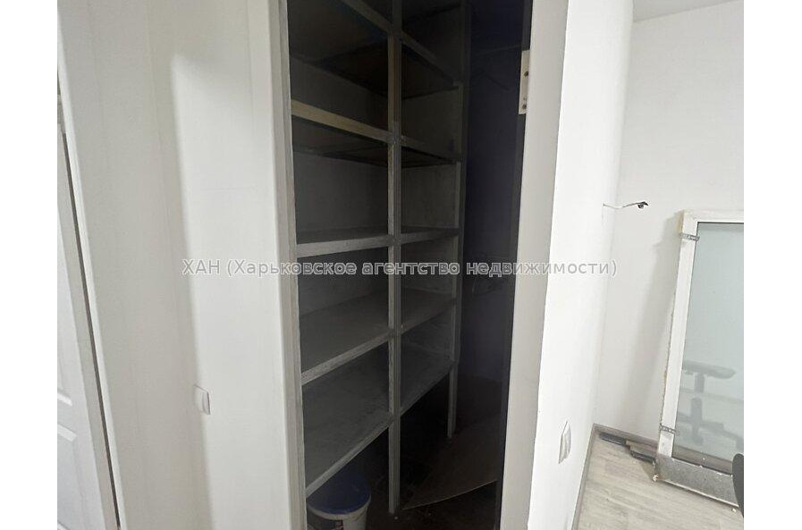 Продам квартиру, Леся Сердюка ул. , 2 кім., 49 м², косметический ремонт 