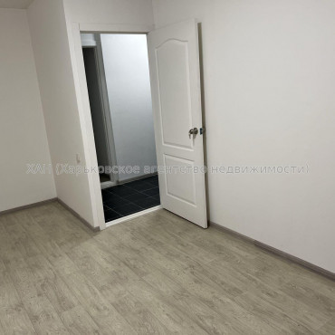 Продам квартиру, Леся Сердюка ул. , 2 кім., 49 м², косметический ремонт 