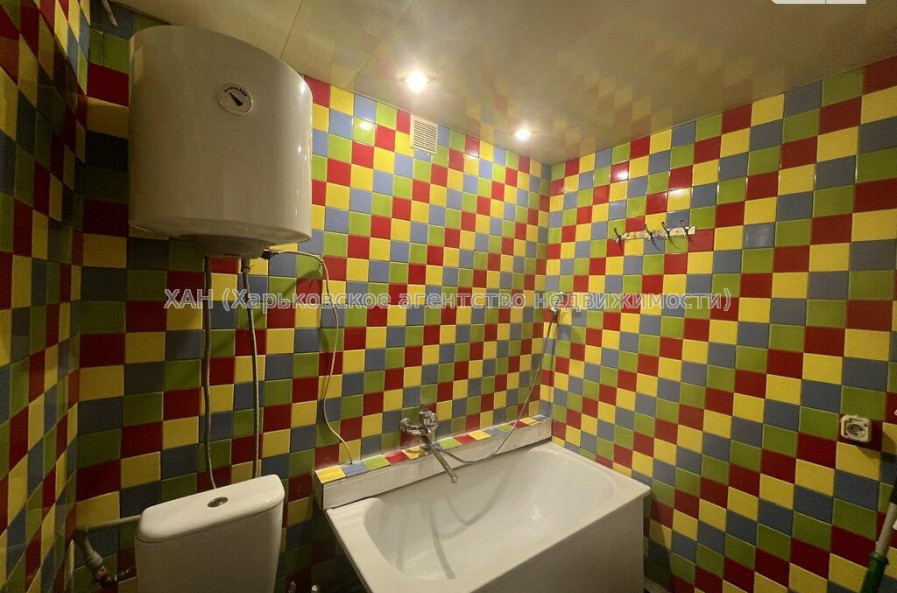 Продам квартиру, Леся Сердюка ул. , 2 кім., 49 м², косметический ремонт 
