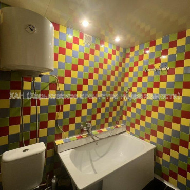 Продам квартиру, Леся Сердюка ул. , 2 кім., 49 м², косметический ремонт 