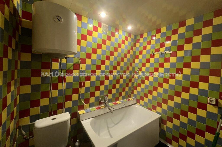 Продам квартиру, Леся Сердюка ул. , 2 кім., 49 м², косметический ремонт 