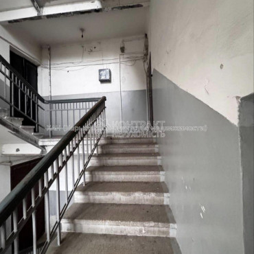 Продам квартиру, Дизайнерский пер. , 3 кім., 90 м², косметический ремонт 