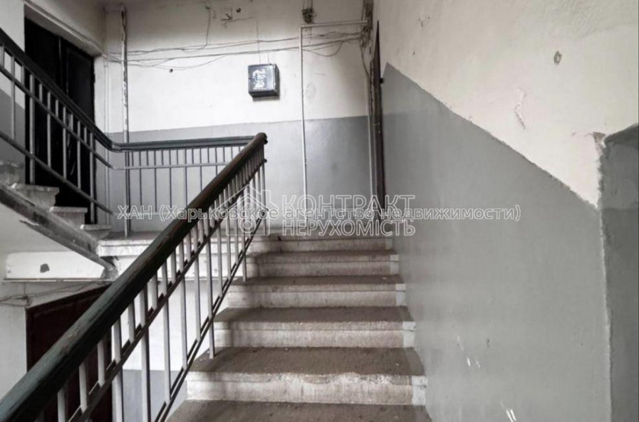 Продам квартиру, Дизайнерский пер. , 3 кім., 90 м², косметический ремонт 