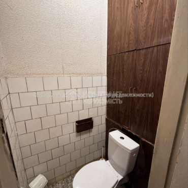 Продам квартиру, Дизайнерский пер. , 3 кім., 90 м², косметический ремонт 