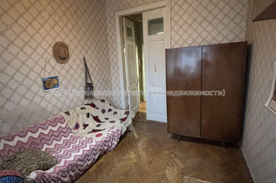 Продам квартиру, Дизайнерский пер. , 3 кім., 90 м², косметический ремонт 