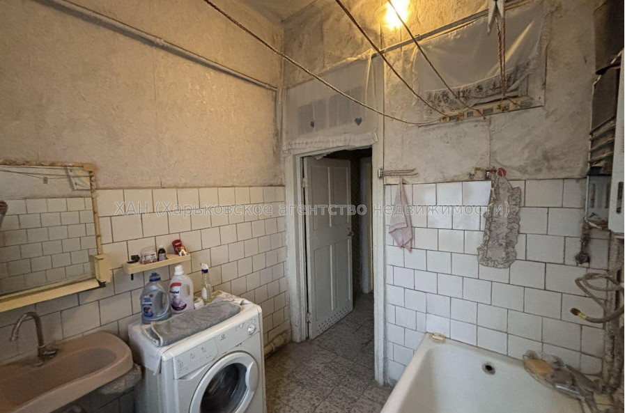 Продам квартиру, Дизайнерский пер. , 3 кім., 90 м², косметический ремонт 