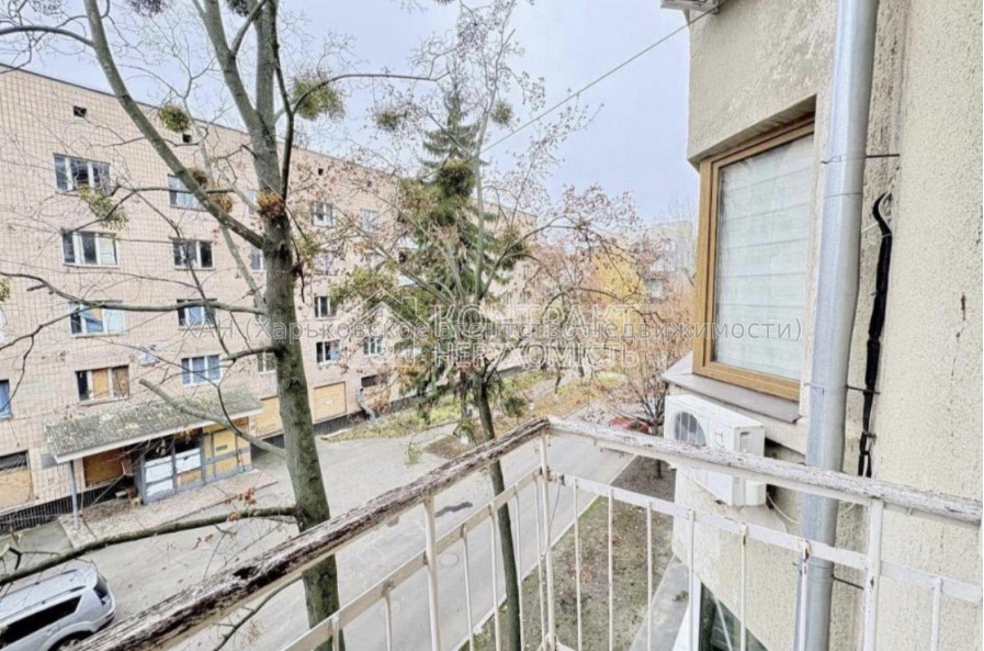 Продам квартиру, Дизайнерский пер. , 3 кім., 90 м², косметический ремонт 