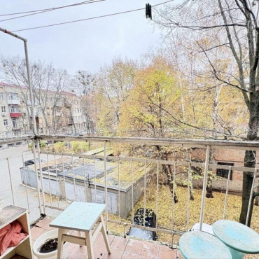 Продам квартиру, Дизайнерский пер. , 3 кім., 90 м², косметический ремонт 