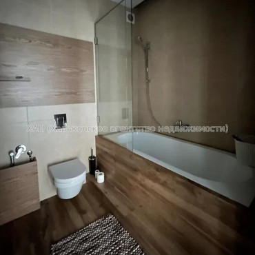 Продам квартиру, Отакара Яроша пер. , 4  ком., 108 м², евроремонт 