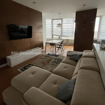 Продам квартиру, Отакара Яроша пер. , 4  ком., 108 м², евроремонт 