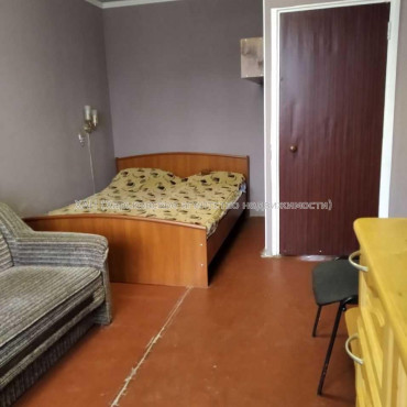 Продам квартиру, Юрия Савчина ул. , 3  ком., 67 м², косметический ремонт 