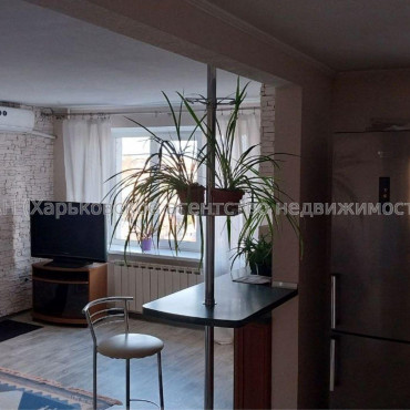 Продам квартиру, Алексеевская ул. , 4 кім., 100 м², евроремонт 