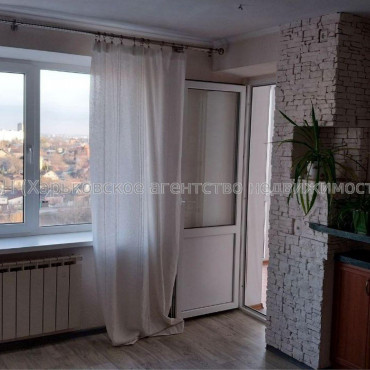 Продам квартиру, Алексеевская ул. , 4 кім., 100 м², евроремонт 