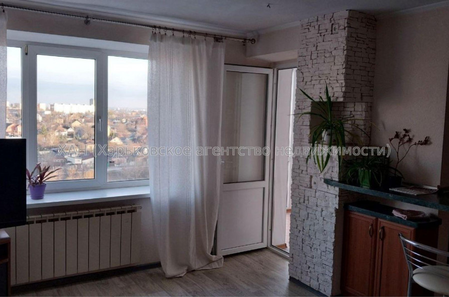Продам квартиру, Алексеевская ул. , 4 кім., 100 м², евроремонт 