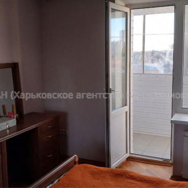 Продам квартиру, Алексеевская ул. , 4 кім., 100 м², евроремонт 
