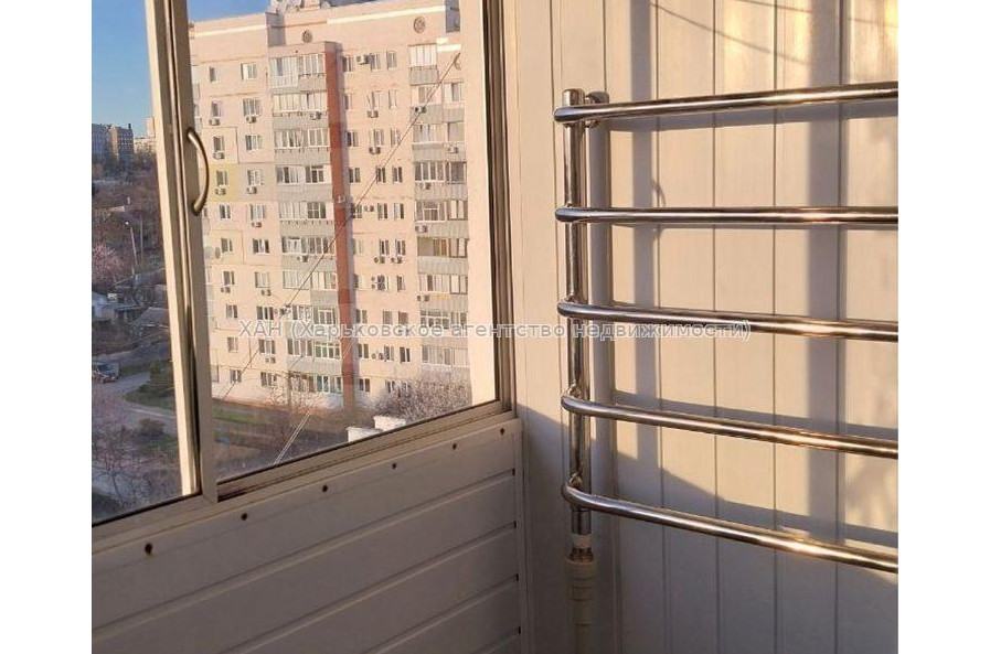 Продам квартиру, Алексеевская ул. , 4 кім., 100 м², евроремонт 