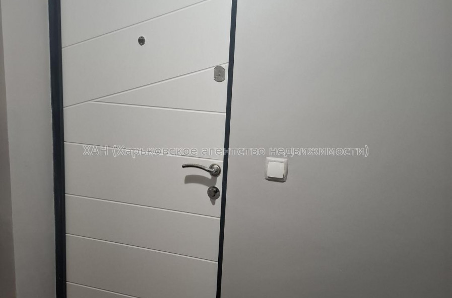 Продам квартиру, Леся Сердюка ул. , 1  ком., 33 м², частичный ремонт 