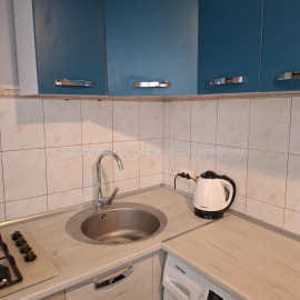 Продам квартиру, Леся Сердюка ул. , 1  ком., 33 м², частичный ремонт