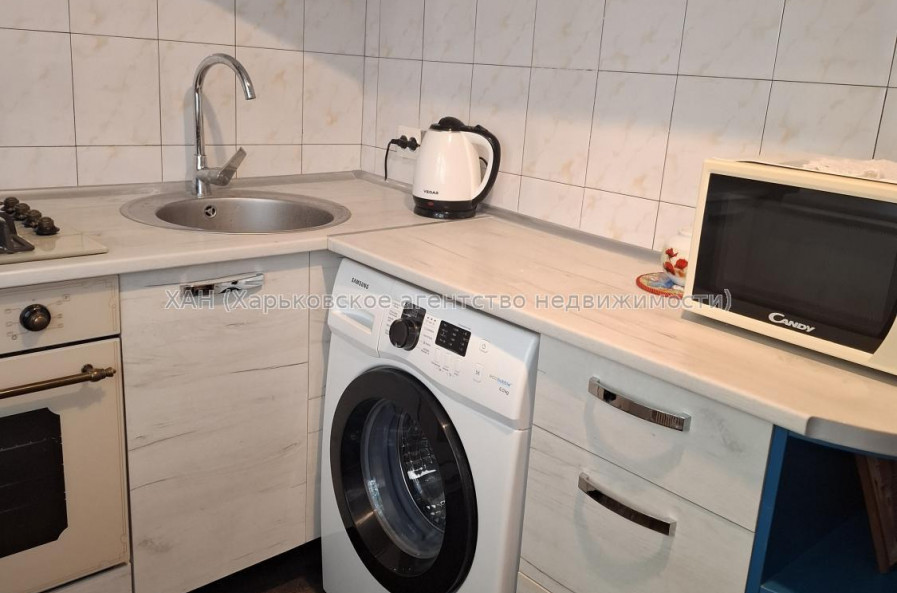 Продам квартиру, Леся Сердюка ул. , 1  ком., 33 м², частичный ремонт 