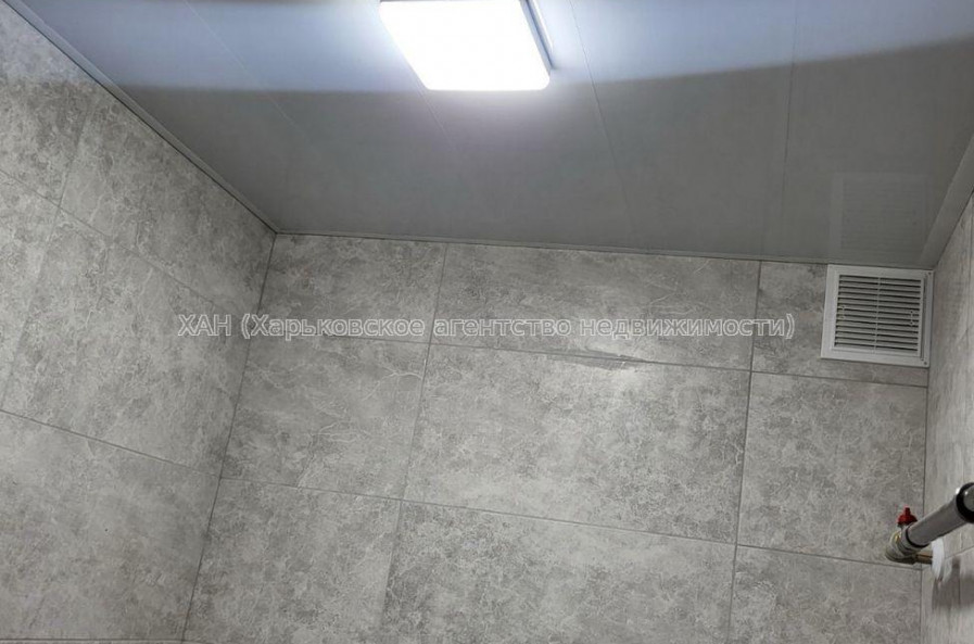 Продам квартиру, Леся Сердюка ул. , 1  ком., 33 м², частичный ремонт 