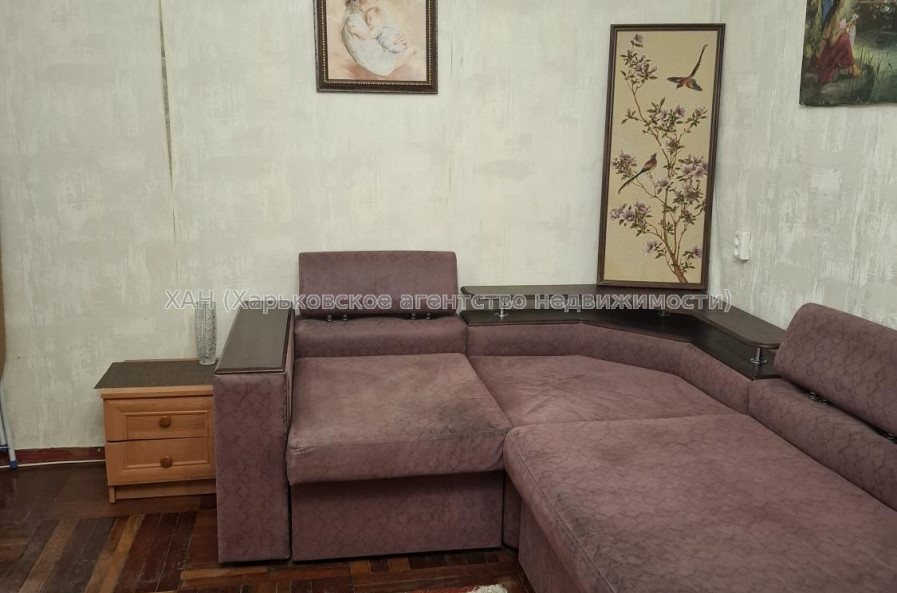 Продам квартиру, Леся Сердюка ул. , 1  ком., 33 м², частичный ремонт 