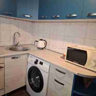Продам квартиру, Леся Сердюка ул. , 1  ком., 33 м², частичный ремонт 