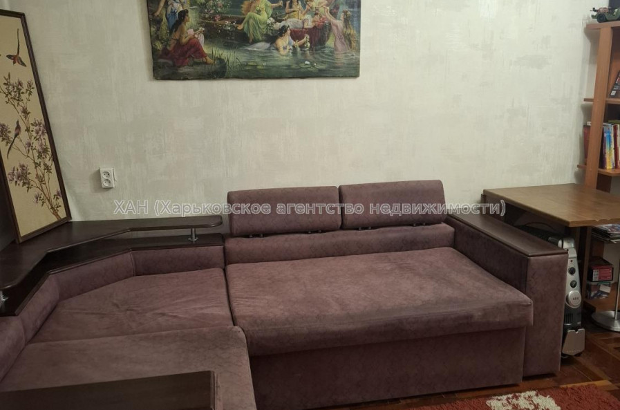 Продам квартиру, Леся Сердюка ул. , 1 кім., 33 м², частичный ремонт 