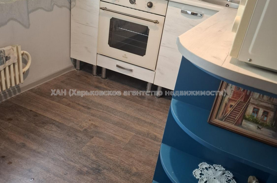 Продам квартиру, Леся Сердюка ул. , 1  ком., 33 м², частичный ремонт 