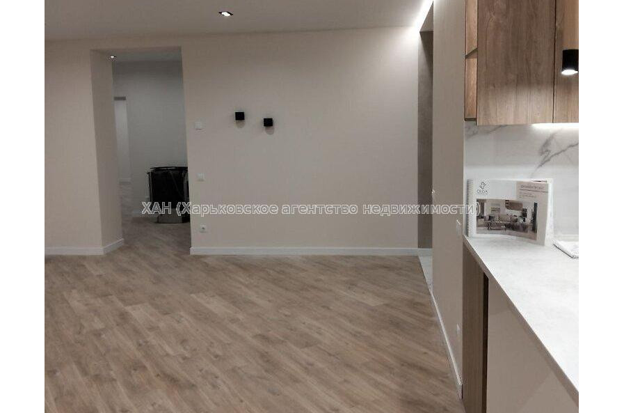 Продам квартиру, Профессорская ул. , 3 кім., 100 м², авторский дизайн 