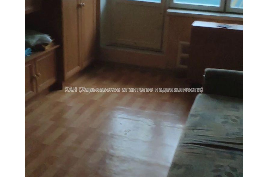 Продам квартиру, Владислава Зубенко ул. , 1 кім., 33.10 м², косметический ремонт 
