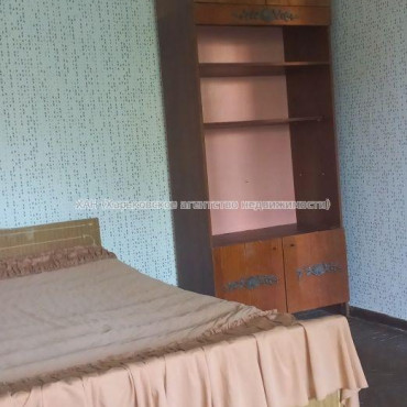 Продам квартиру, Космонавтов ул. , 1  ком., 30.50 м², косметический ремонт 