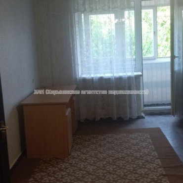 Продам квартиру, Космонавтов ул. , 1  ком., 30.50 м², косметический ремонт 