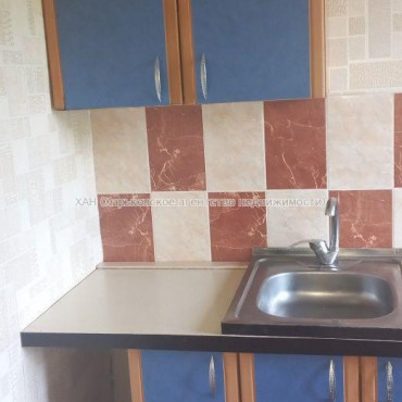 Продам квартиру, Космонавтов ул. , 1  ком., 30.50 м², косметический ремонт 