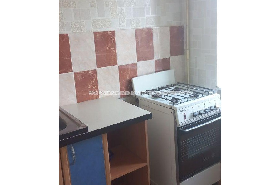 Продам квартиру, Космонавтов ул. , 1  ком., 30.50 м², косметический ремонт 