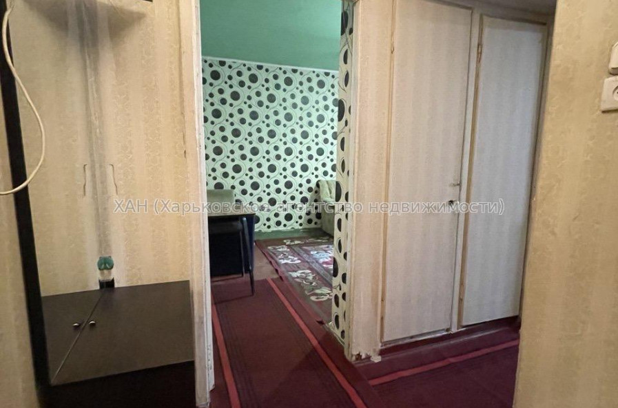 Продам квартиру, Валентиновская ул. , 1 кім., 32.90 м², советский ремонт 