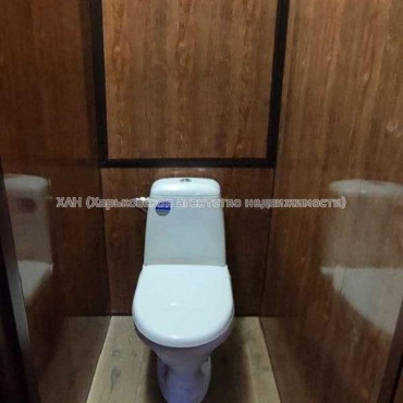 Продам квартиру, Непокоренных ул. , 4 кім., 82.50 м², капитальный ремонт 