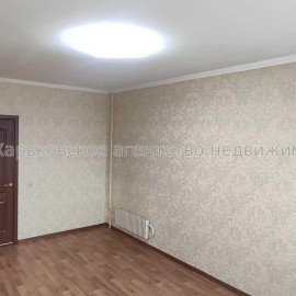 Продам квартиру, Непокоренных ул. , 4 кім., 82.50 м², капитальный ремонт