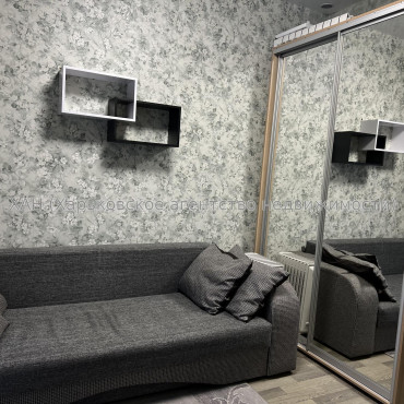 Сдам квартиру, Дидро ул. , 30 , 1  ком., 15 м², капитальный ремонт 