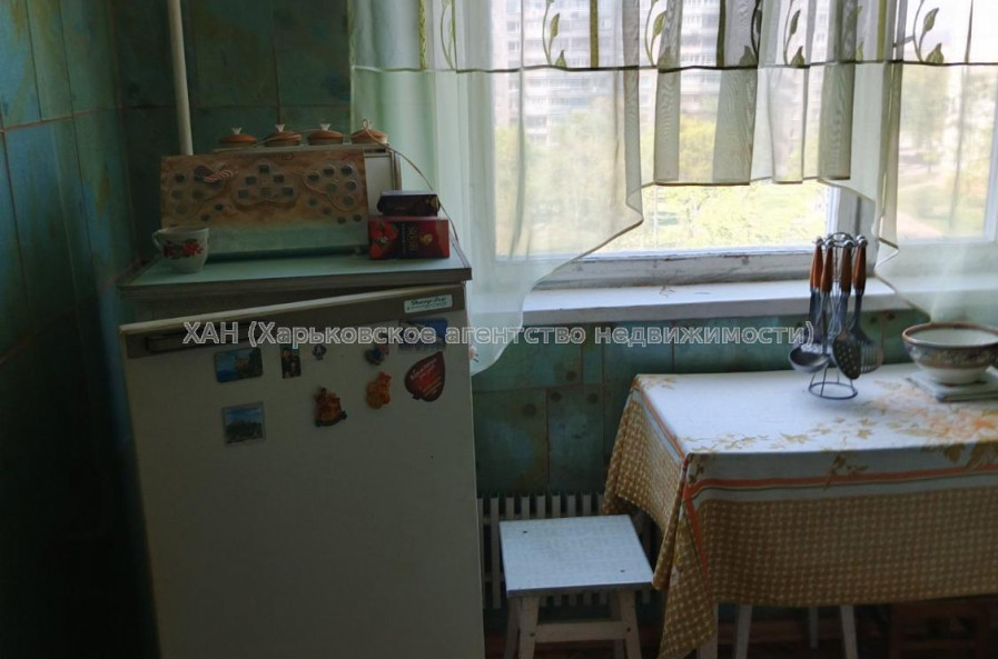 Продам квартиру, Тракторостроителей просп. , 1 кім., 32.50 м², советский ремонт 