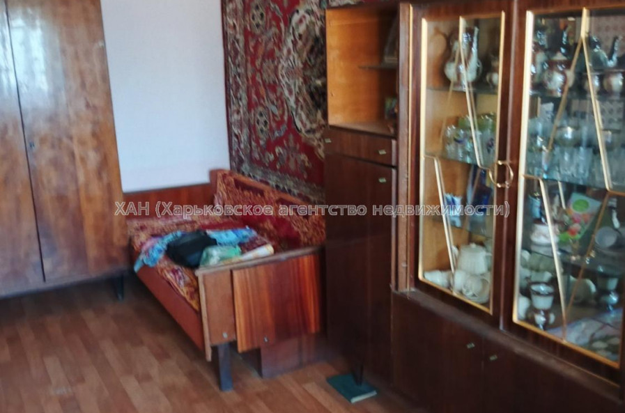Продам квартиру, Тракторостроителей просп. , 1 кім., 32.50 м², советский ремонт 